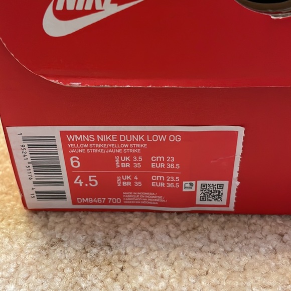 Nike Dunk Low - Picture 3 of 4